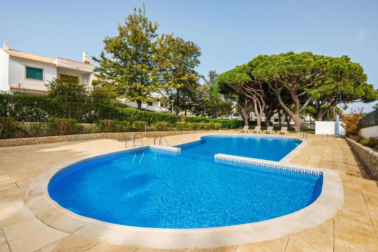 אולוס די אגווה Falesia Beach Villa By The Portuguese Butler מראה חיצוני תמונה