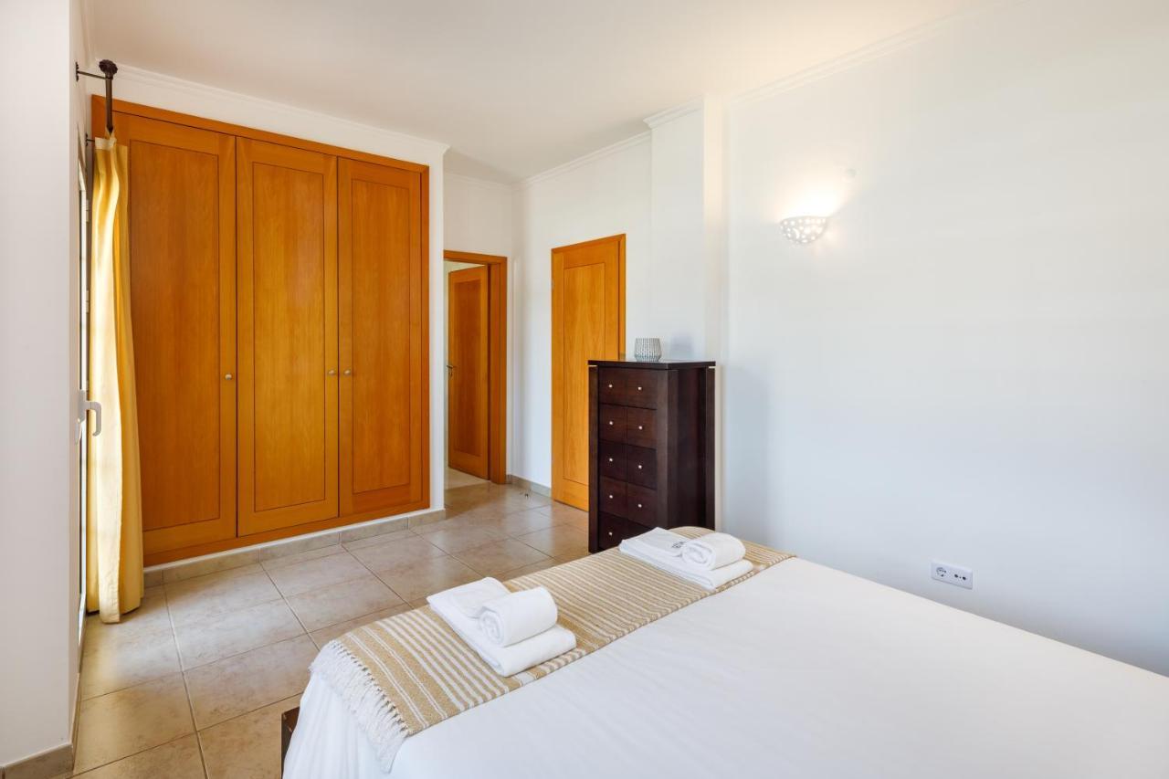 אולוס די אגווה Falesia Beach Villa By The Portuguese Butler מראה חיצוני תמונה