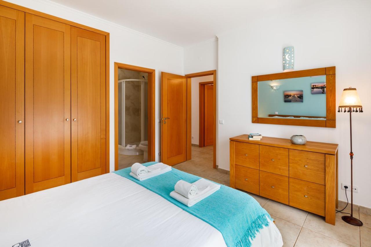 אולוס די אגווה Falesia Beach Villa By The Portuguese Butler מראה חיצוני תמונה