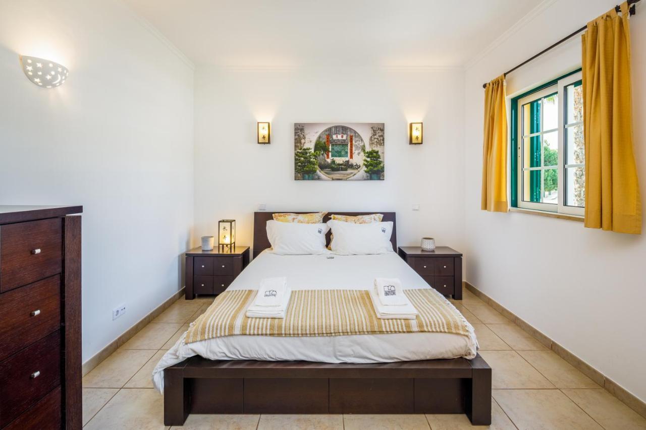 אולוס די אגווה Falesia Beach Villa By The Portuguese Butler מראה חיצוני תמונה
