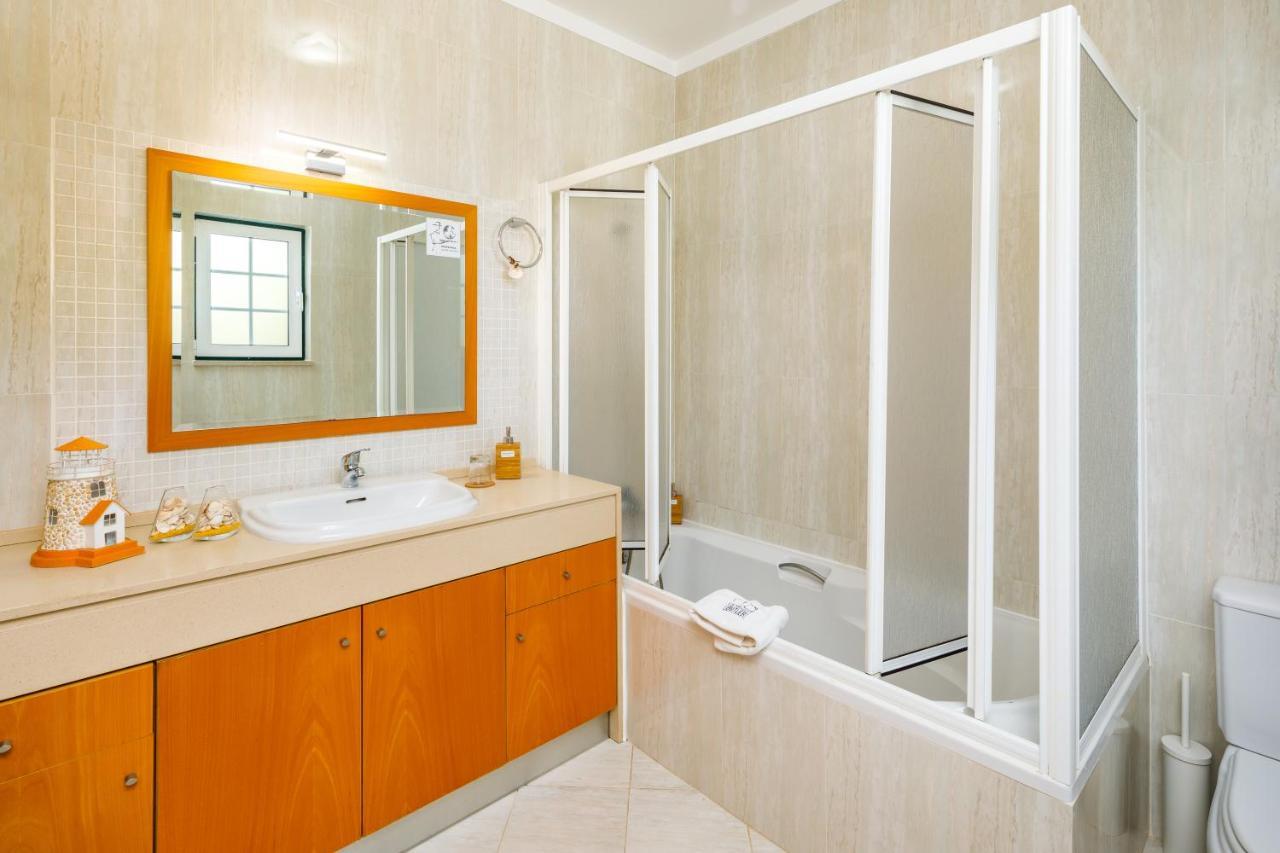 אולוס די אגווה Falesia Beach Villa By The Portuguese Butler מראה חיצוני תמונה