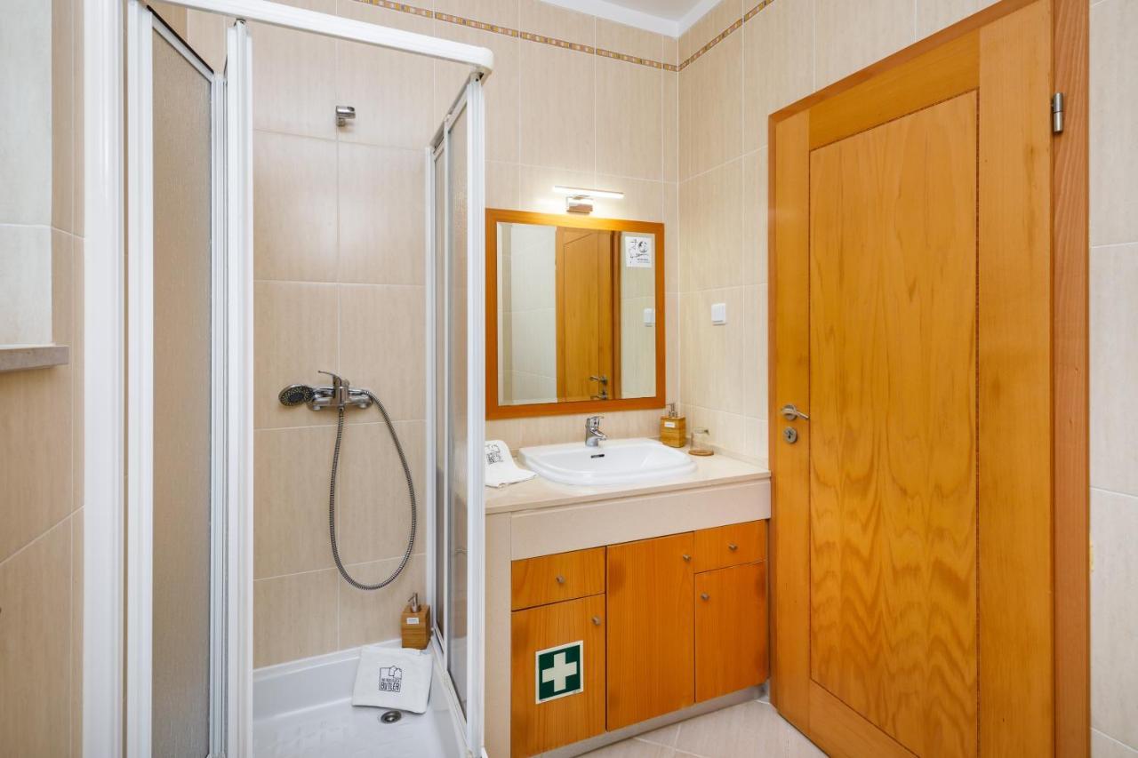 אולוס די אגווה Falesia Beach Villa By The Portuguese Butler מראה חיצוני תמונה
