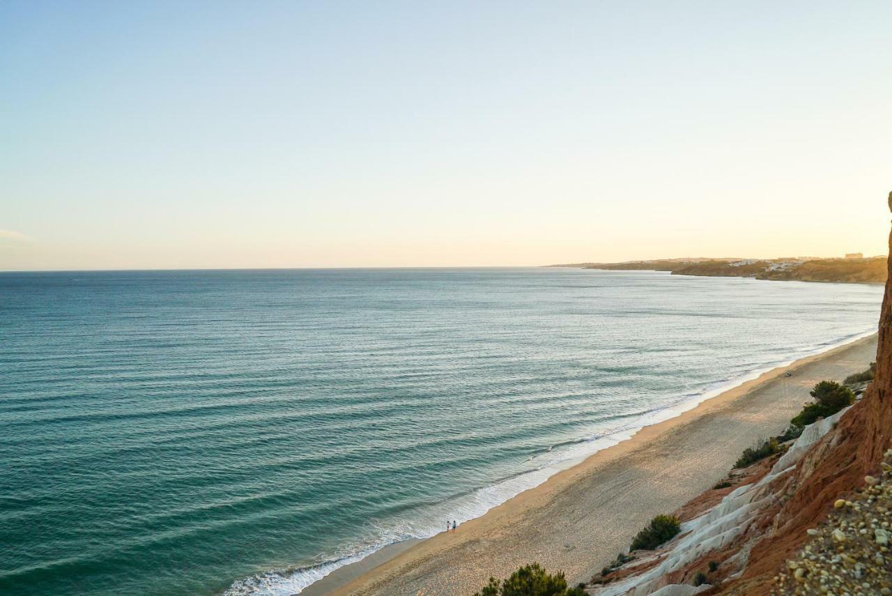אולוס די אגווה Falesia Beach Villa By The Portuguese Butler מראה חיצוני תמונה